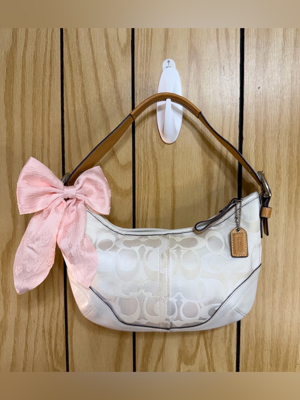 Vintage Coach Y2K White Signature Shoulder Bag